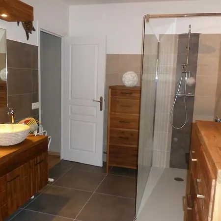 Sleeps 8 Pool Air Con Wifi Antibes