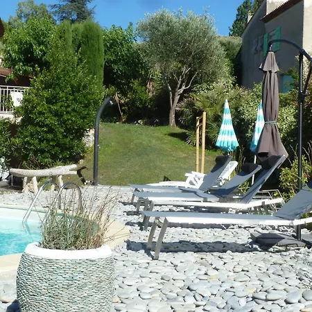 Villa Sleeps 8 Pool Air Con Wifi *